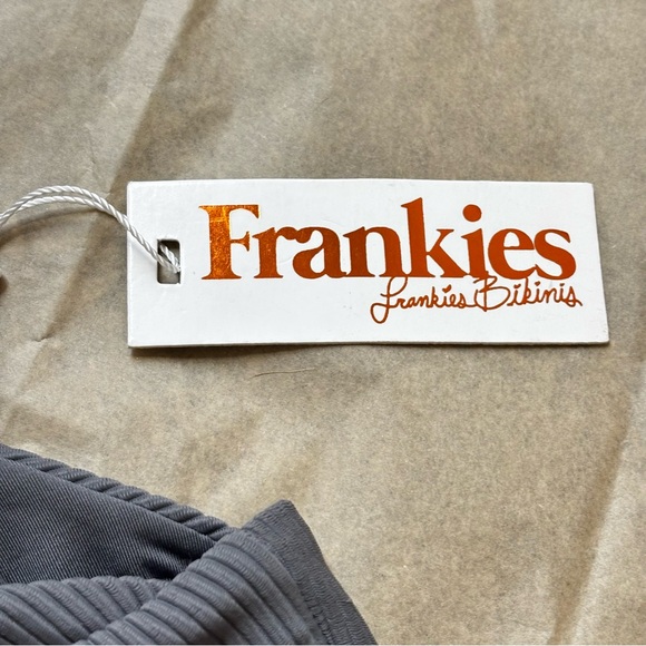 FRANKIE’S BIKINIS Ronnie Ribbed Top in Caviar Gray Size L - Picture 7 of 9
